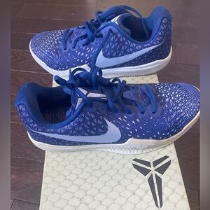 Nike Kobe Bryant Mamba Instinct basketball shoes